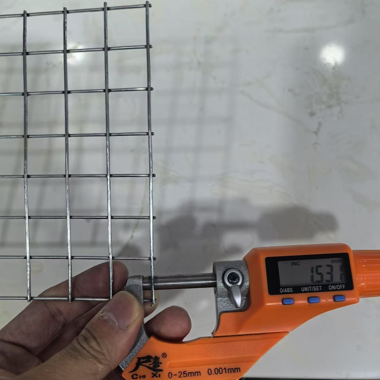 testing of wire mesh